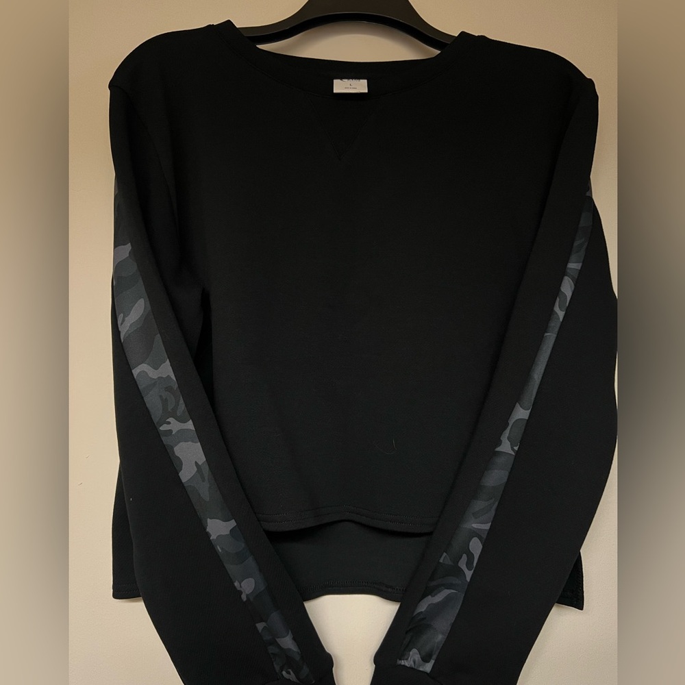 Zyia Laila Crop Sweatshirt